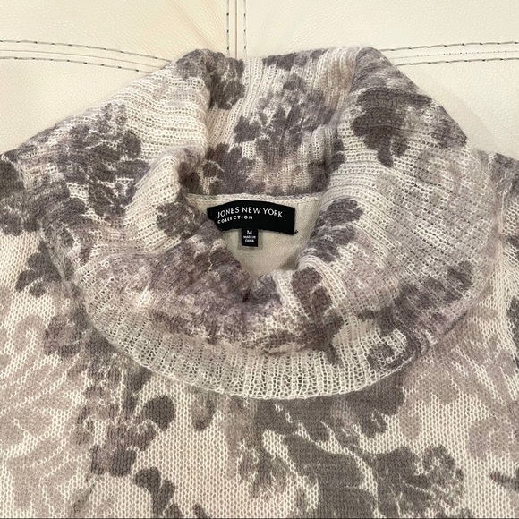 Jones New York Cowl-neck Sweater Size M - Picture 2 of 8